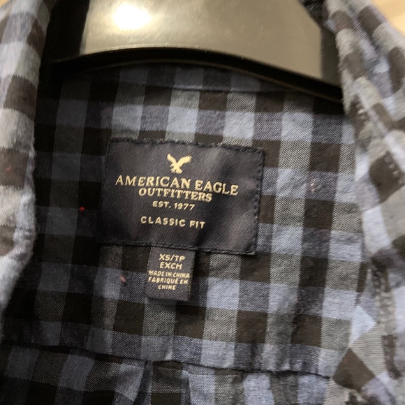 **2/$25**AE cotton button down. size XS - Picture 2 of 2